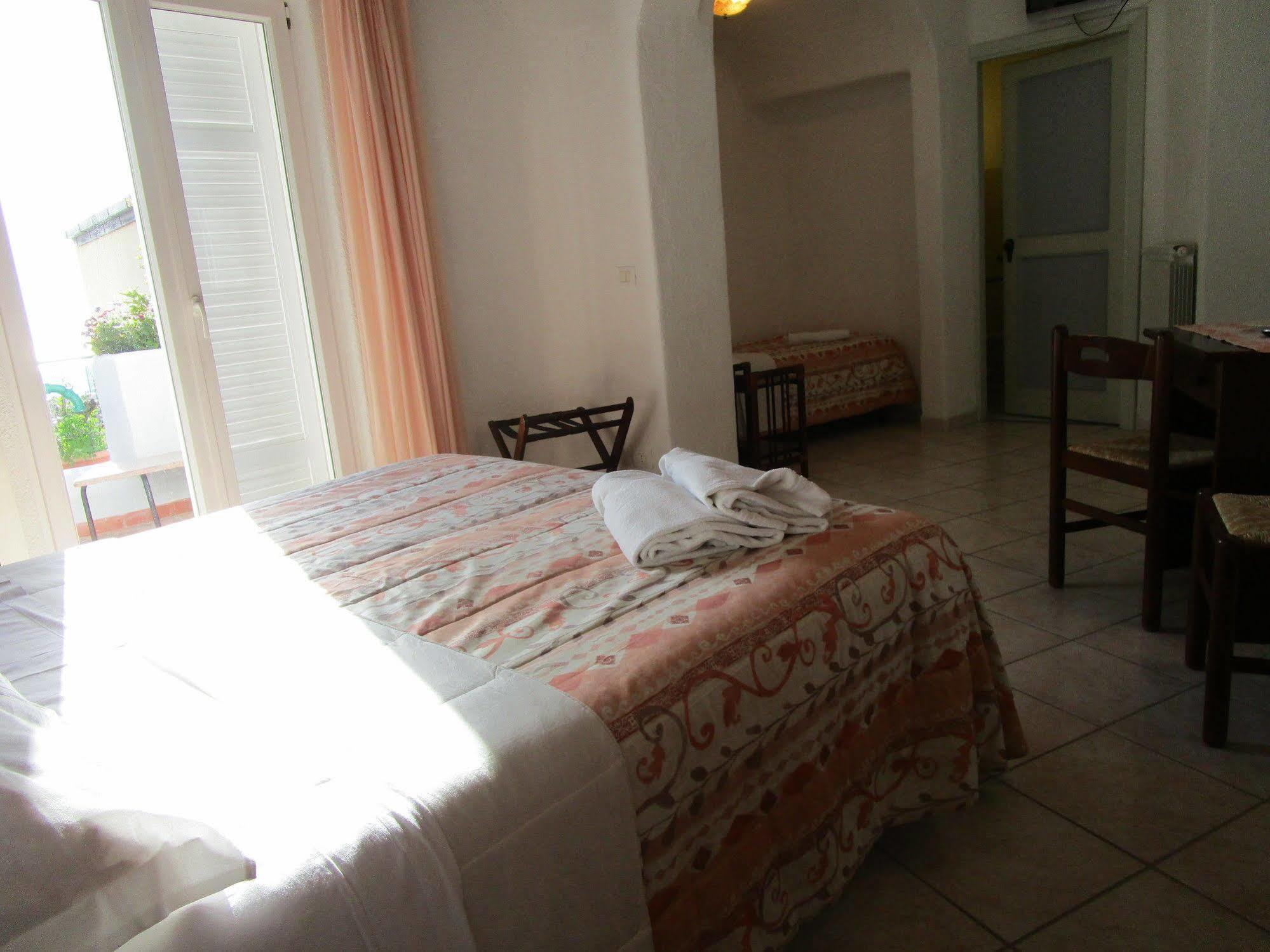 Hotel Villa Al Mare Barano d'Ischia Bagian luar foto
